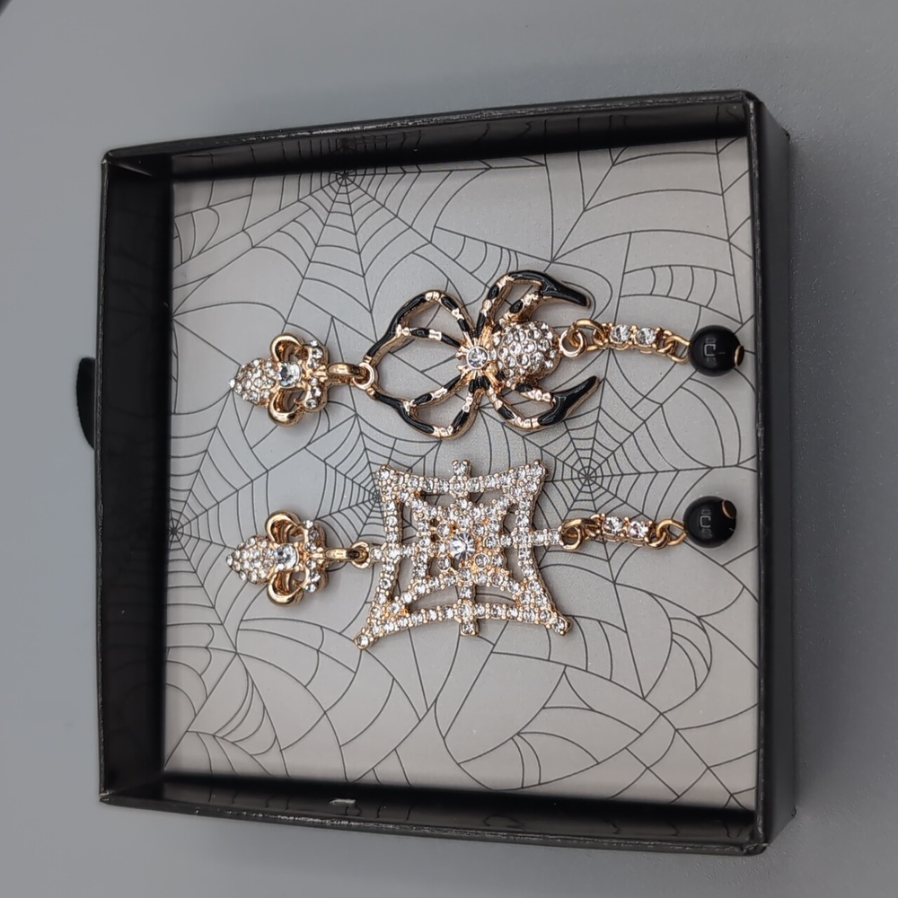 NWOT Gold Toned Spider and Web Bejeweled Long Drop Dangle Stud Earrings